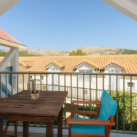 Timotheos 3* Μαραθιάς