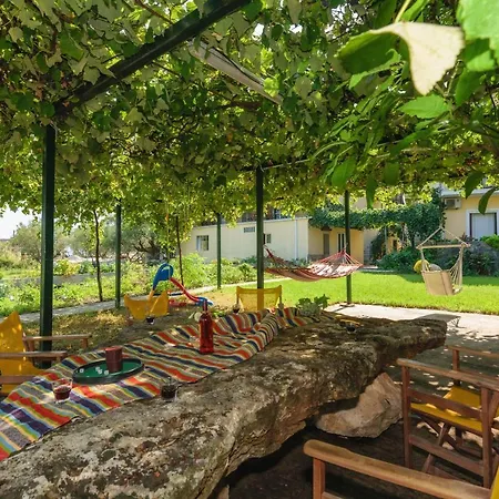 Timotheos Apart-hotel