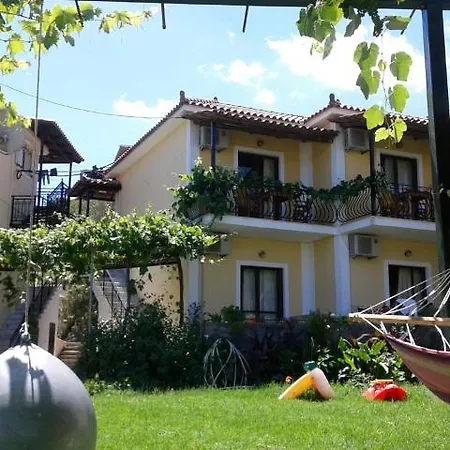 Timotheos Apartmanhotel 3*